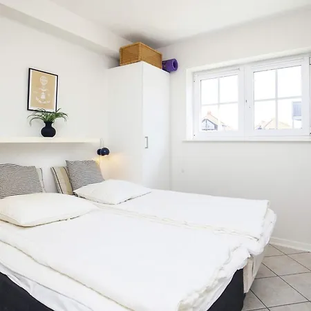 4 Person Holiday In